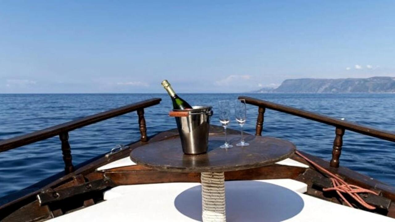 Limoni Sul Mare Bed & Breakfast Torre Faro Ngoại thất bức ảnh